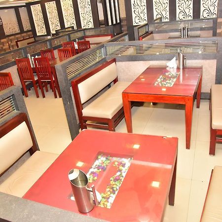 Отель Bright Palace Restaurant And Residency Шимога Экстерьер фото